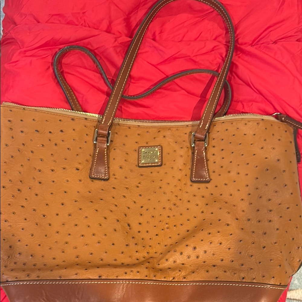Elegant Tan Leather Dooney & Bourke Tote Bag